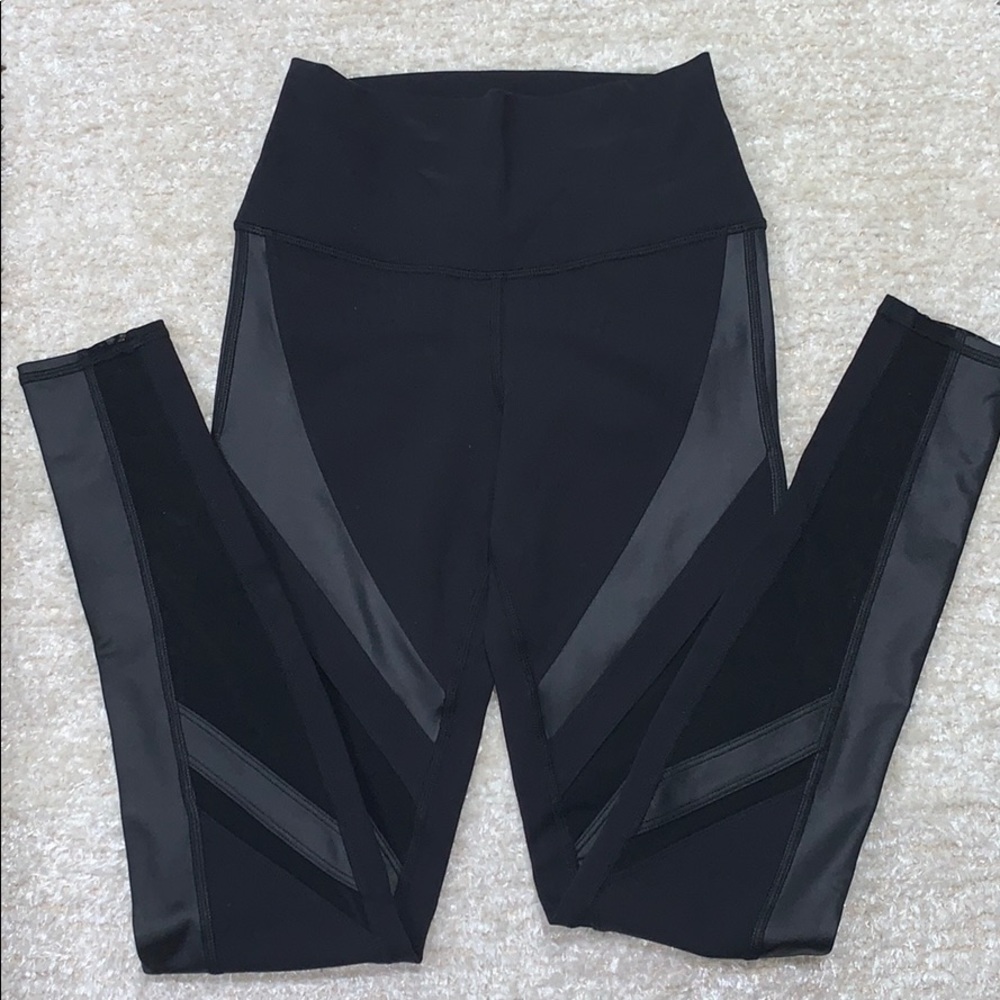 alo YOGA leggings